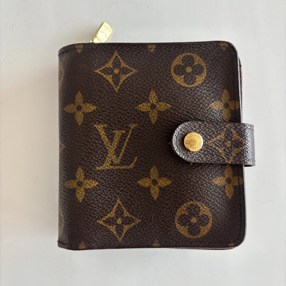 Louis Vuitton Monogram Compact Zippy Wallet
